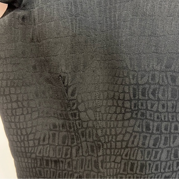 Tahari cap sleeve textured black dress with back slit size 14 - Picture 6 of 16